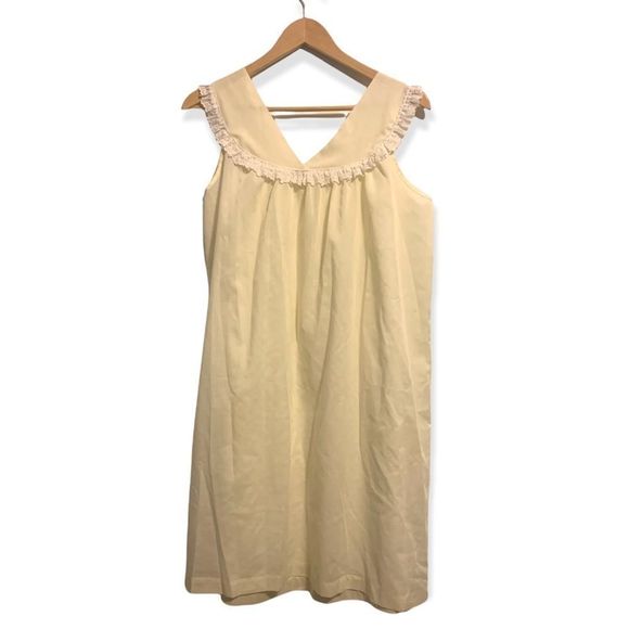 VINTAGE Sears 80’s Yellow Nightgown with Floral Embroidery Size Large - Picture 2 of 9